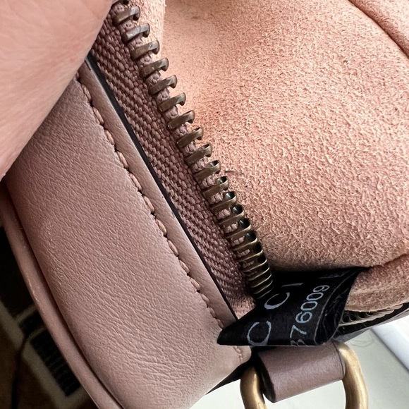 Crossbody- Gucci Marmont small camera bag - Picture 8 of 9